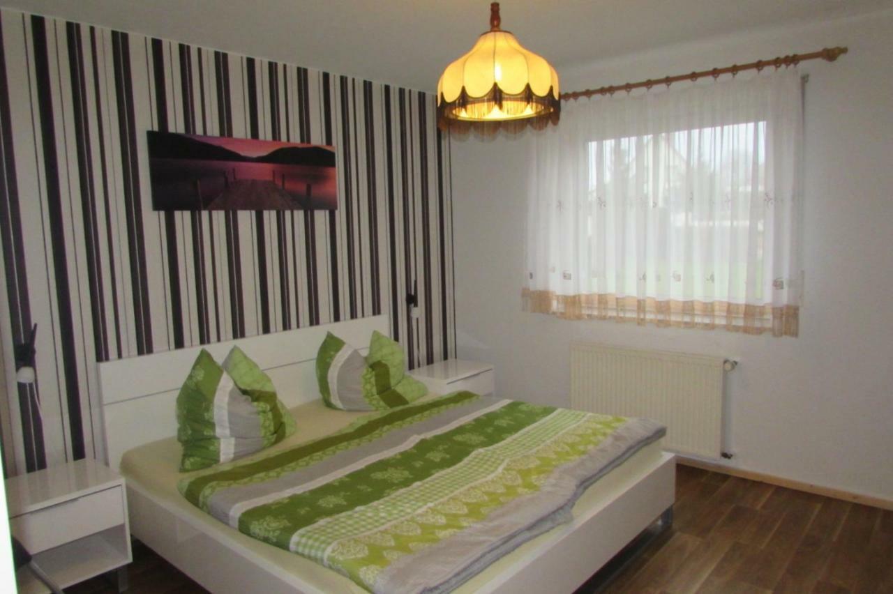 Ferienhaus Mit 2 Fewo In Mecklenburg Apartment Wesenberg Exterior foto